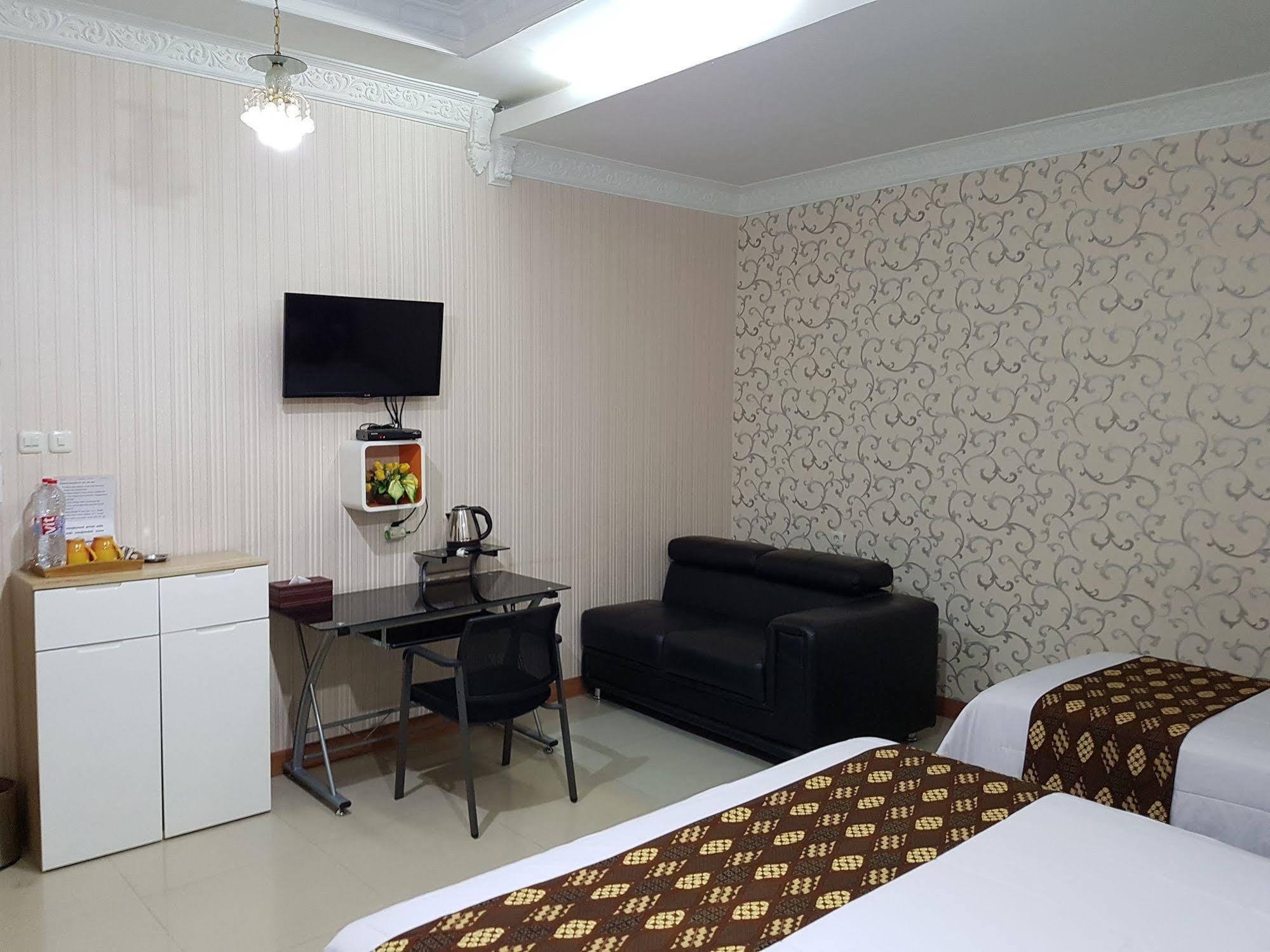 Rene Hotel Джок'якарта Екстер'єр фото