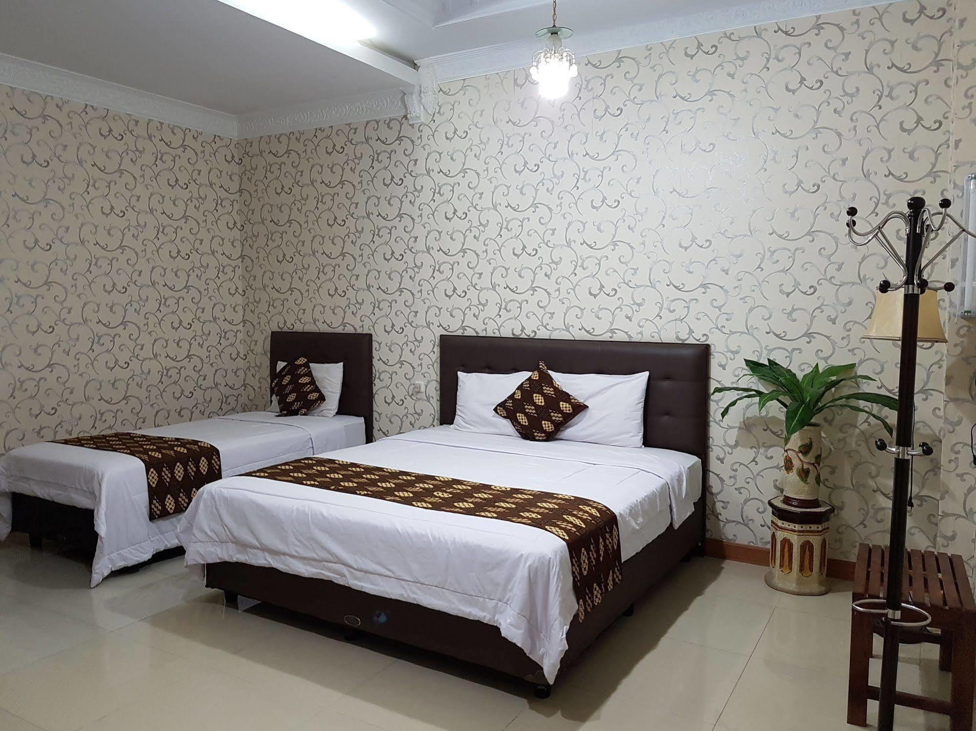 Rene Hotel Джок'якарта Екстер'єр фото