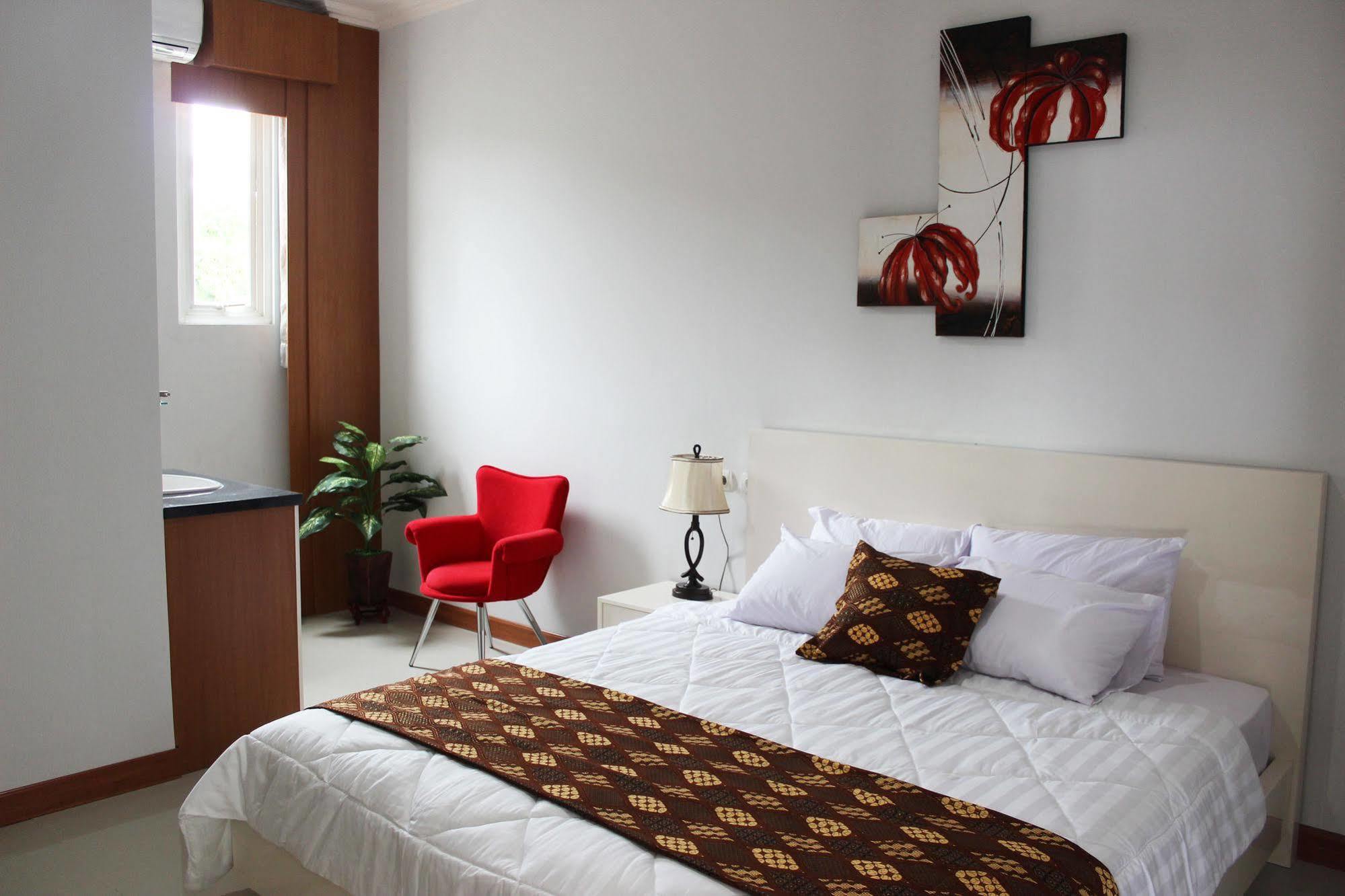 Rene Hotel Джок'якарта Екстер'єр фото
