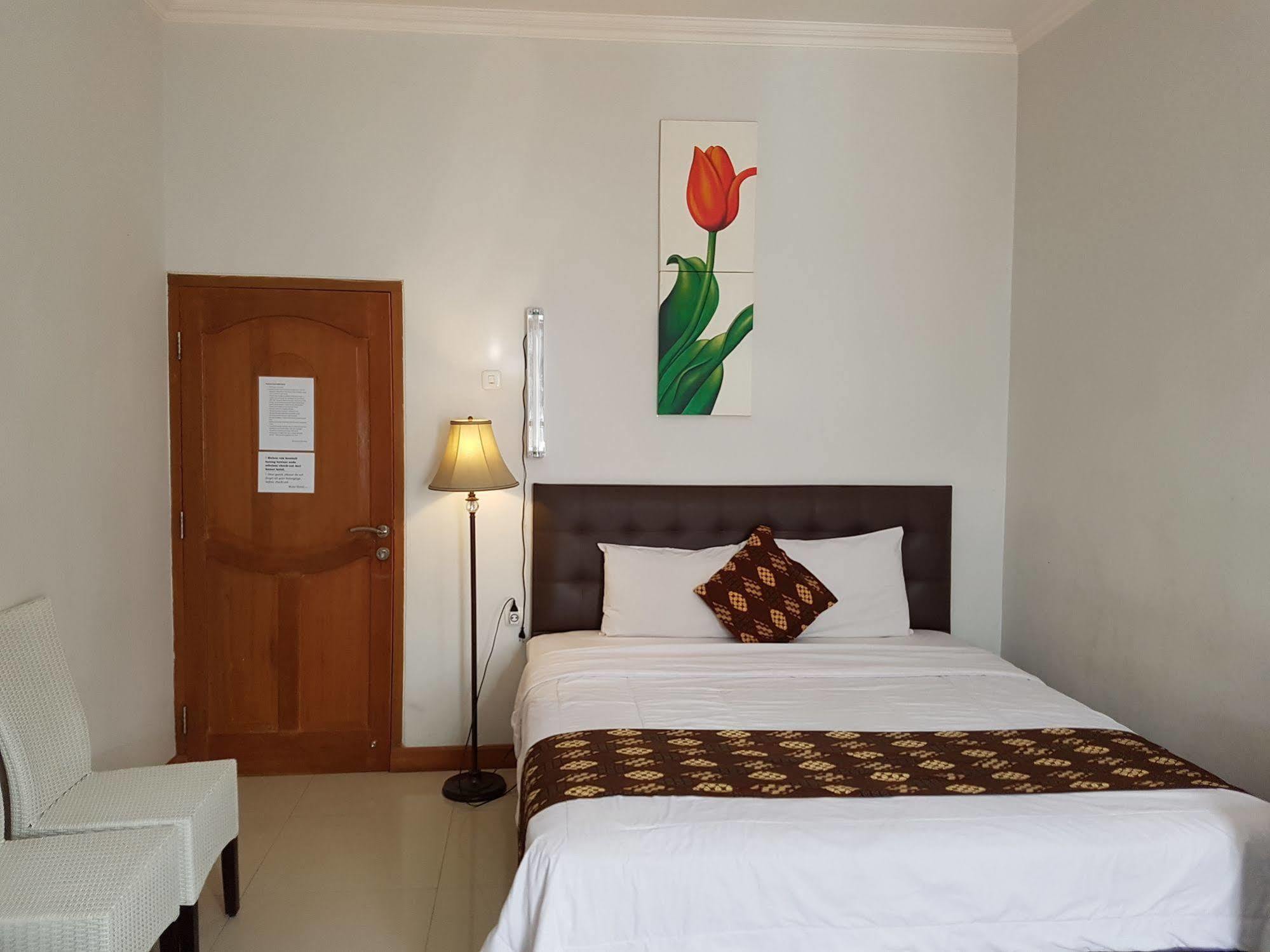 Rene Hotel Джок'якарта Екстер'єр фото