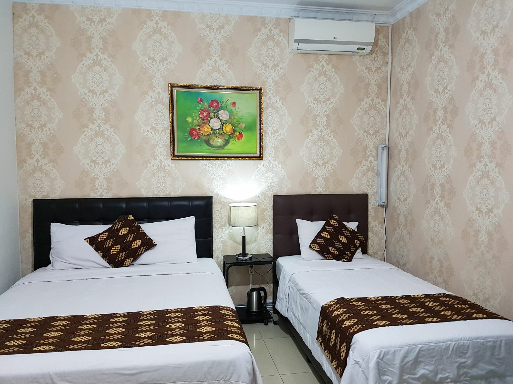 Rene Hotel Джок'якарта Екстер'єр фото